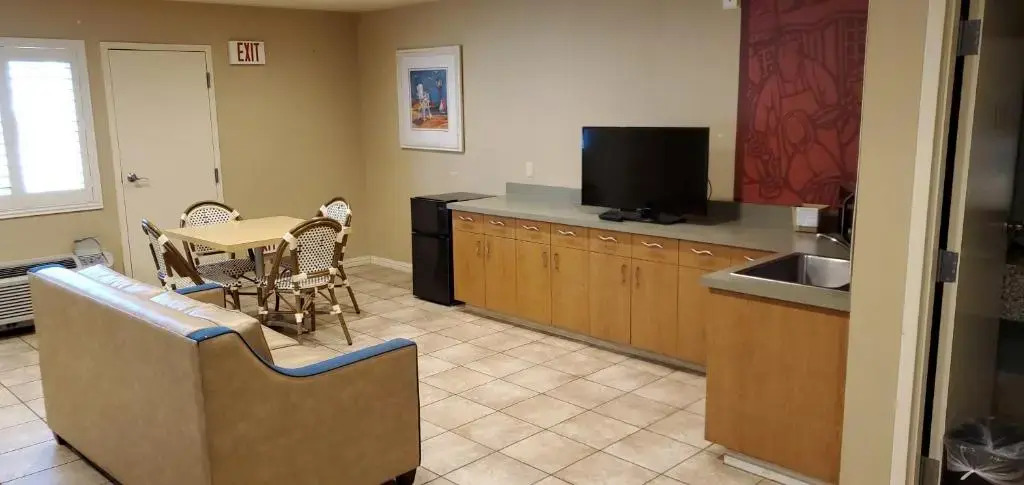 Morro Shores Inn And Suites