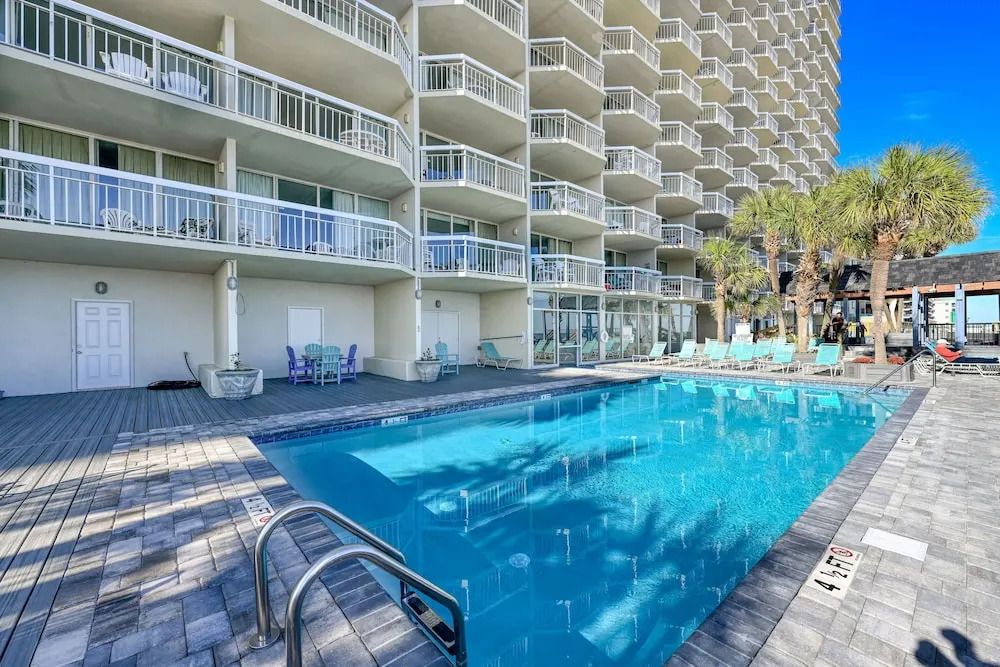 0112 Waters Edge Resort 3 Bedroom Condo by RedAwning