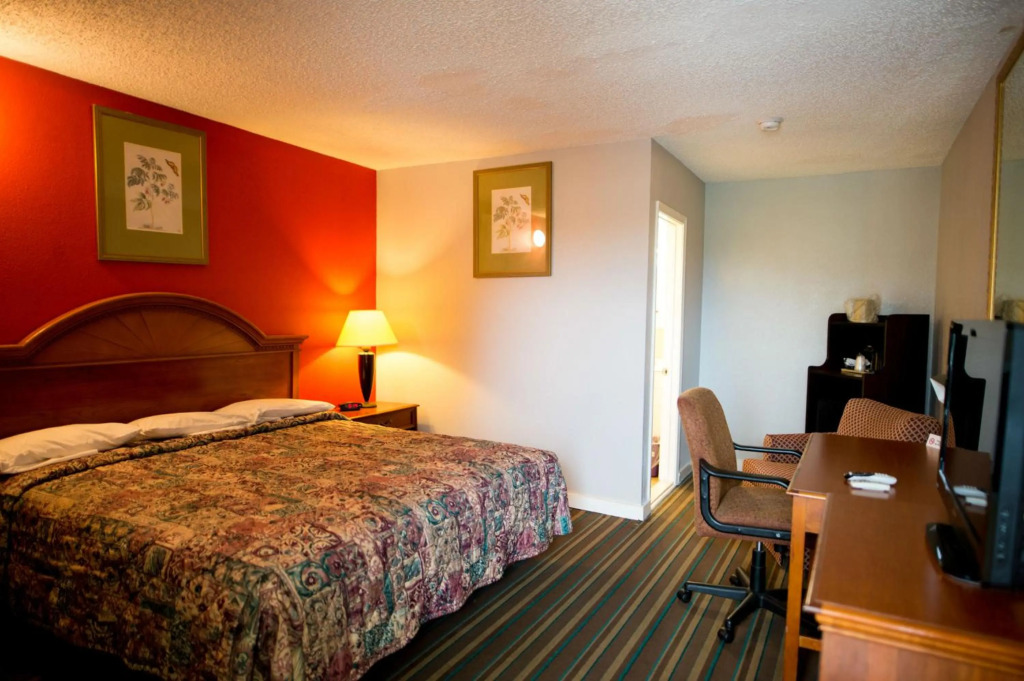 Scottish Inn and Suites - Bensalem-Philadelphia