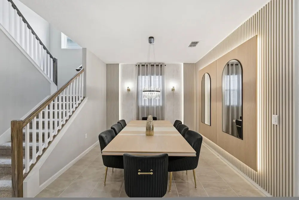 Luxury 7BR at Solara w Pool Cinema Game Room