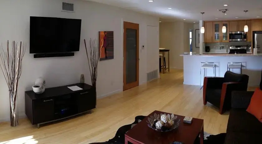 Detroit Villa