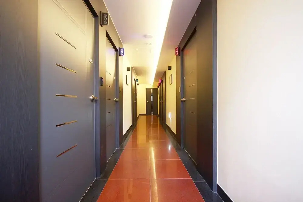 Mango Hotel