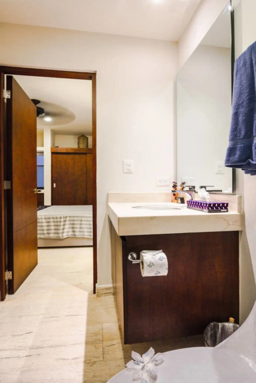 NEW 1 BR, gym, pool in fantastic location in Playa