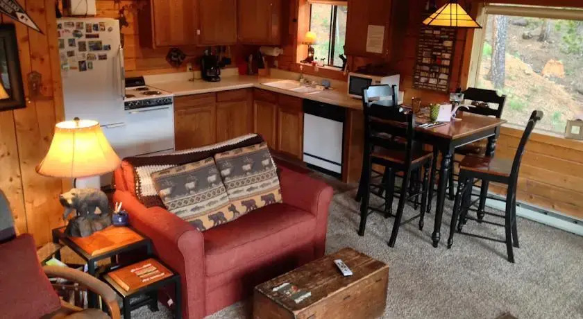 Deer Creek Log Cabin in Colorado