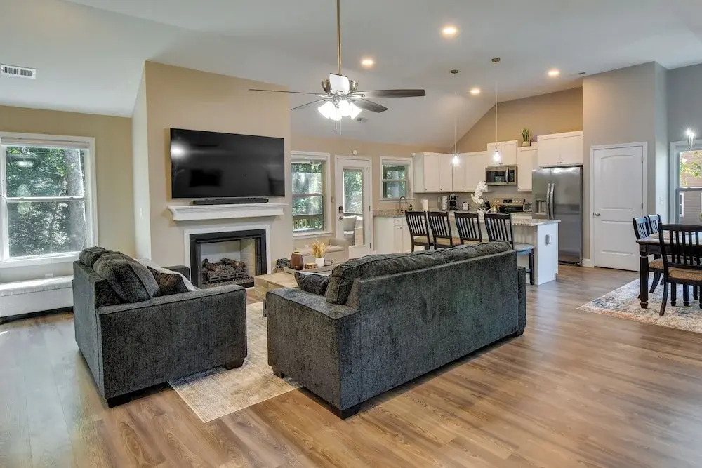 Charming Pendleton Retreat ~ 5 Mi to Clemson!