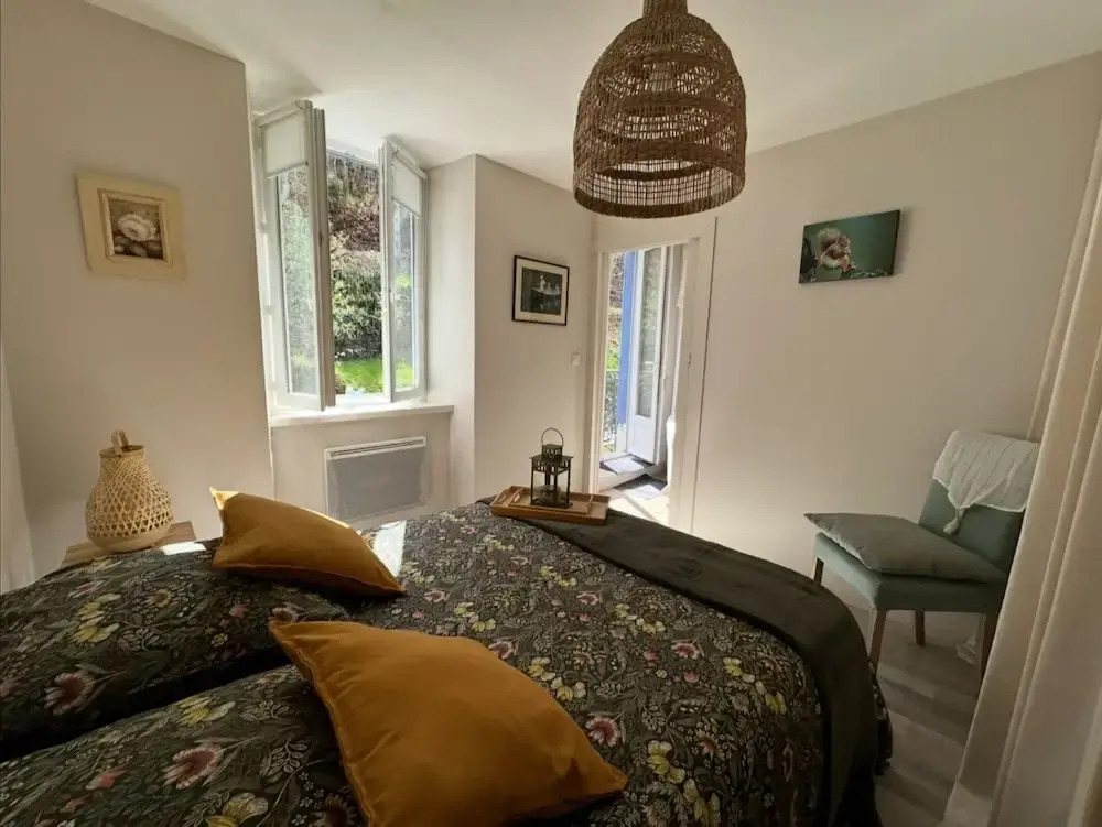 Cottage by River With Spa Near Carcassonne