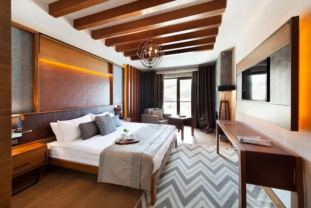 Magna Pivot Hotel - Boutique Class