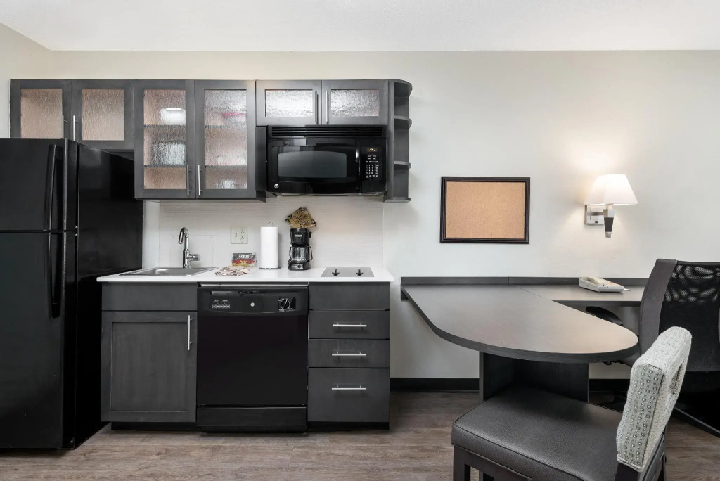 Candlewood Suites - Charlotte - Arrowood by IHG