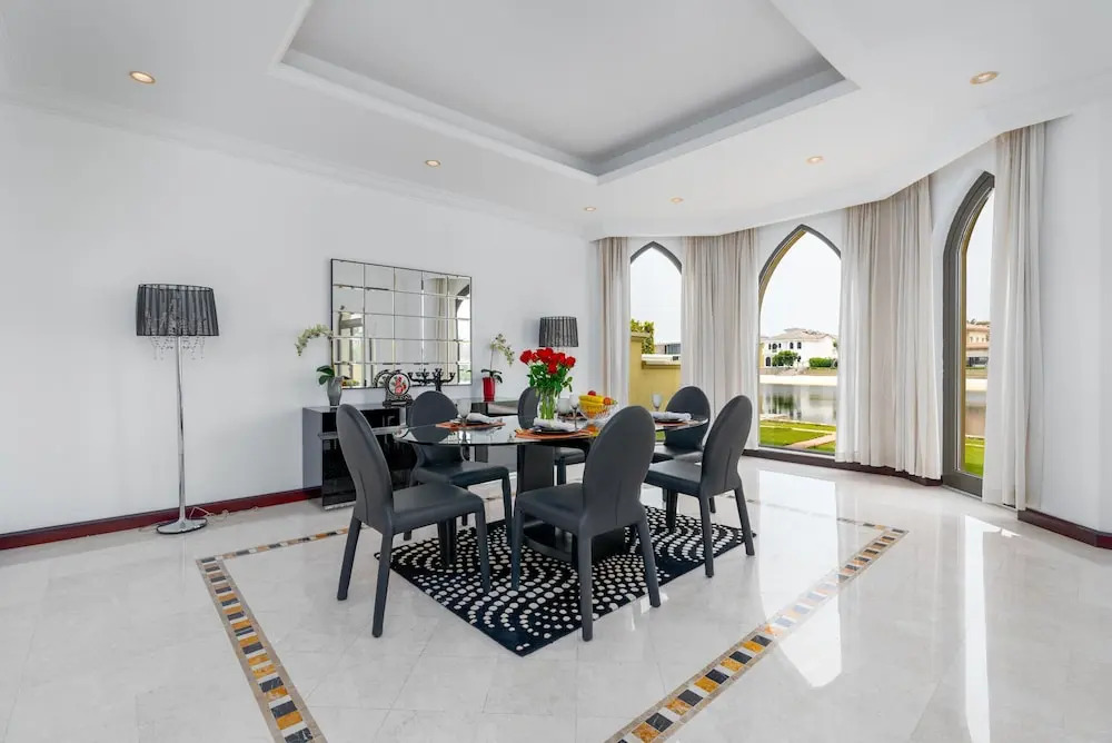 Exclusive 4BR Villa w Private Pool Beach