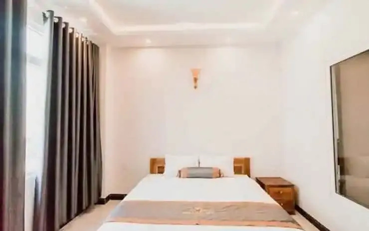 Khách sạn Hoàng My