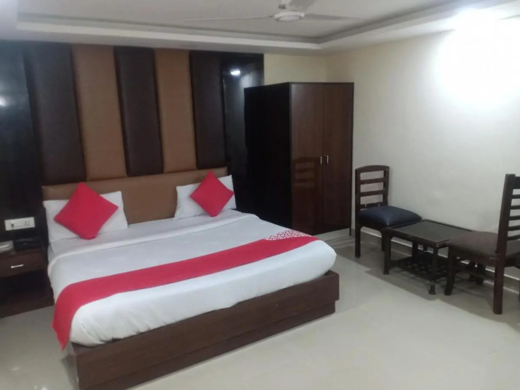 Hotel Infinity Near Delhi Airport