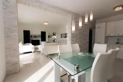 Holiday House Queens with Sea View