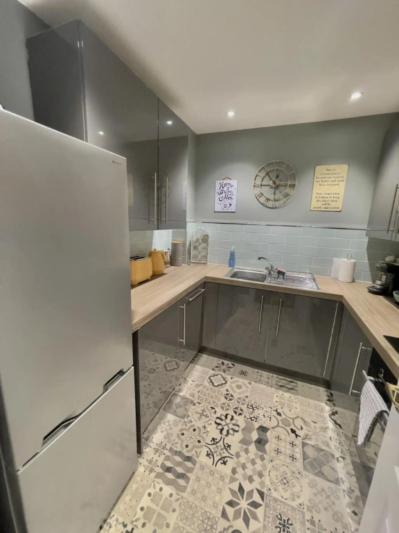 Monkbridge Mews Apartment