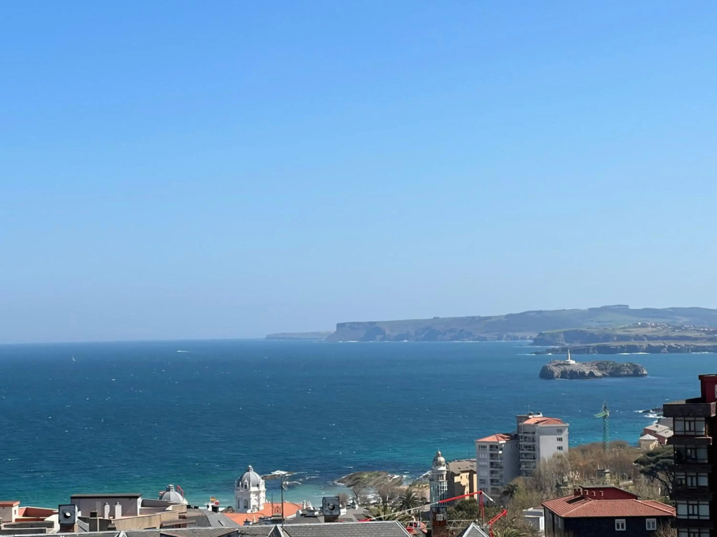 Apartamento Junto Playa Sardinero Con Parking