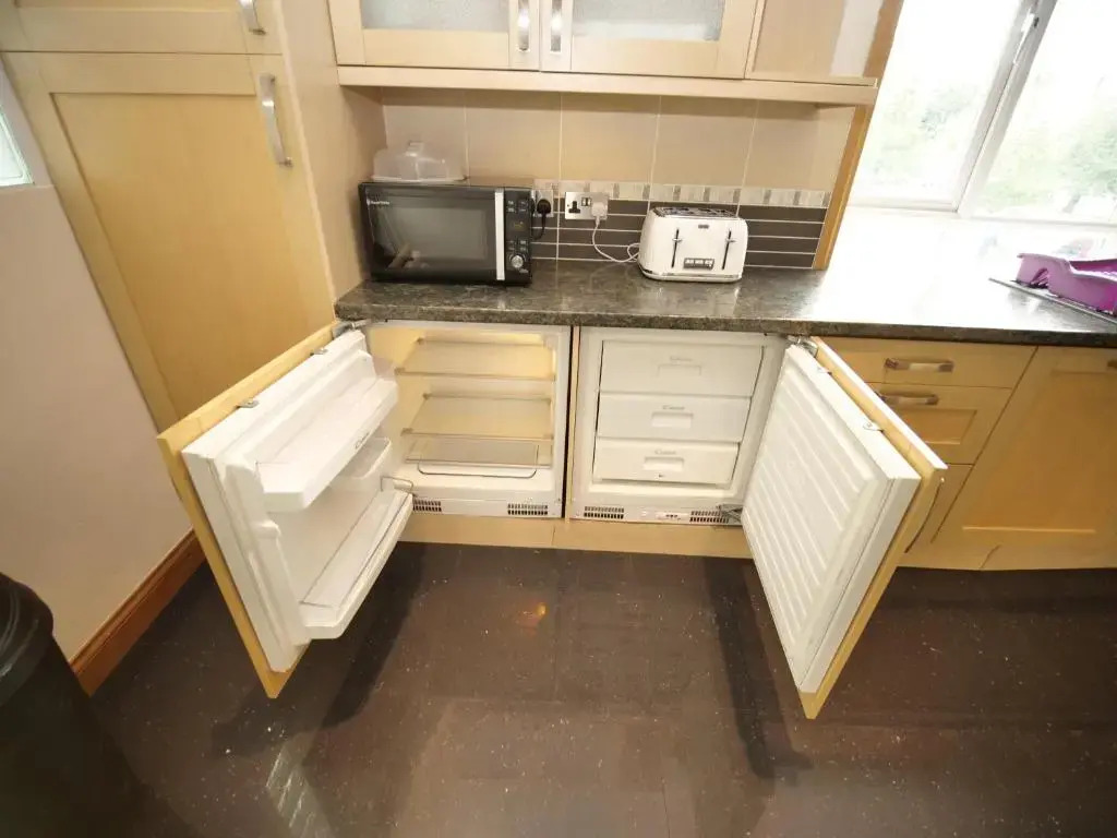 Town Centre Apartment Sleeps 9