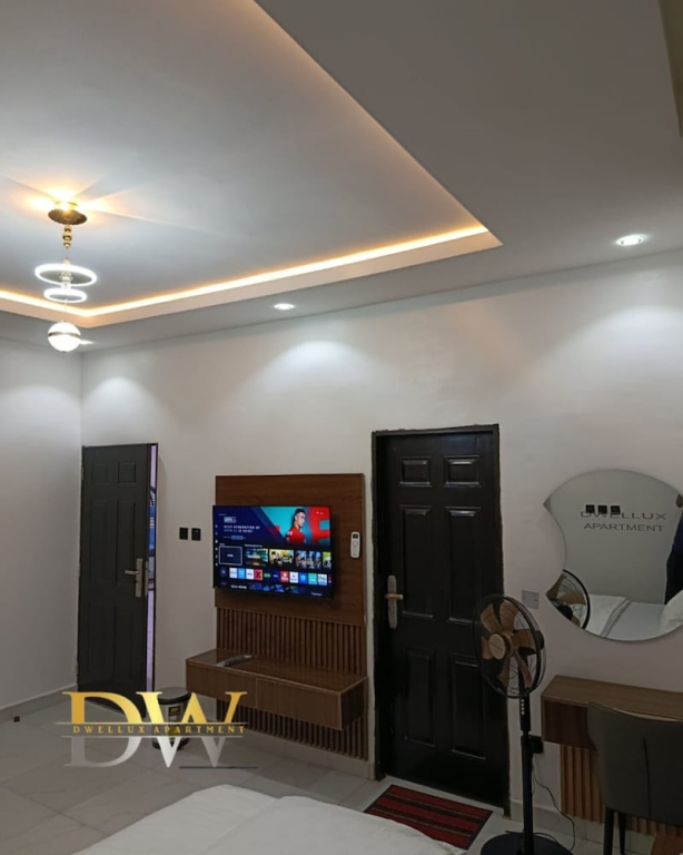 Dwellux Apartments