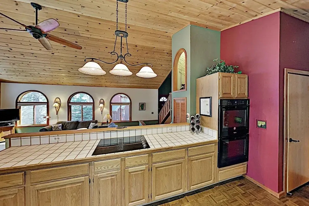 Roomy Forest-view W/ Private 2-car Garage 4 Bedroom Home