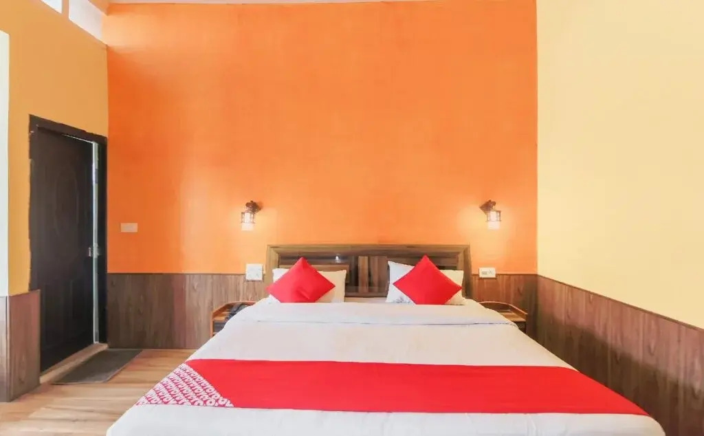 Hotel R Maidens by OYO Rooms