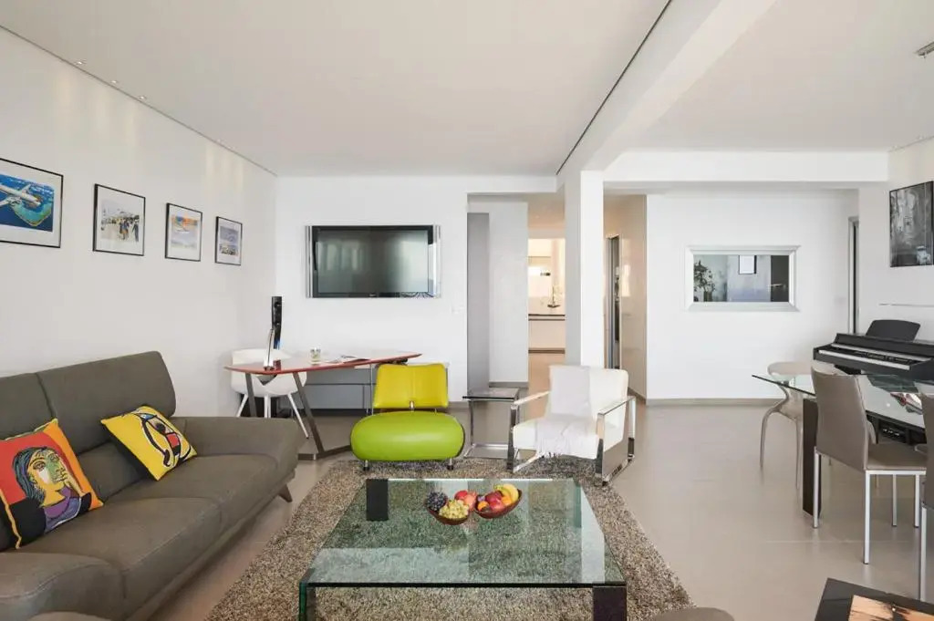 Sunlight Properties - Sky blue - 3 bedroom flat with sea view on the Promenade des Anglais