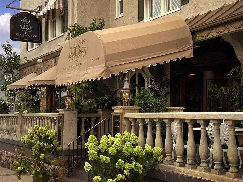 Bernards Inn