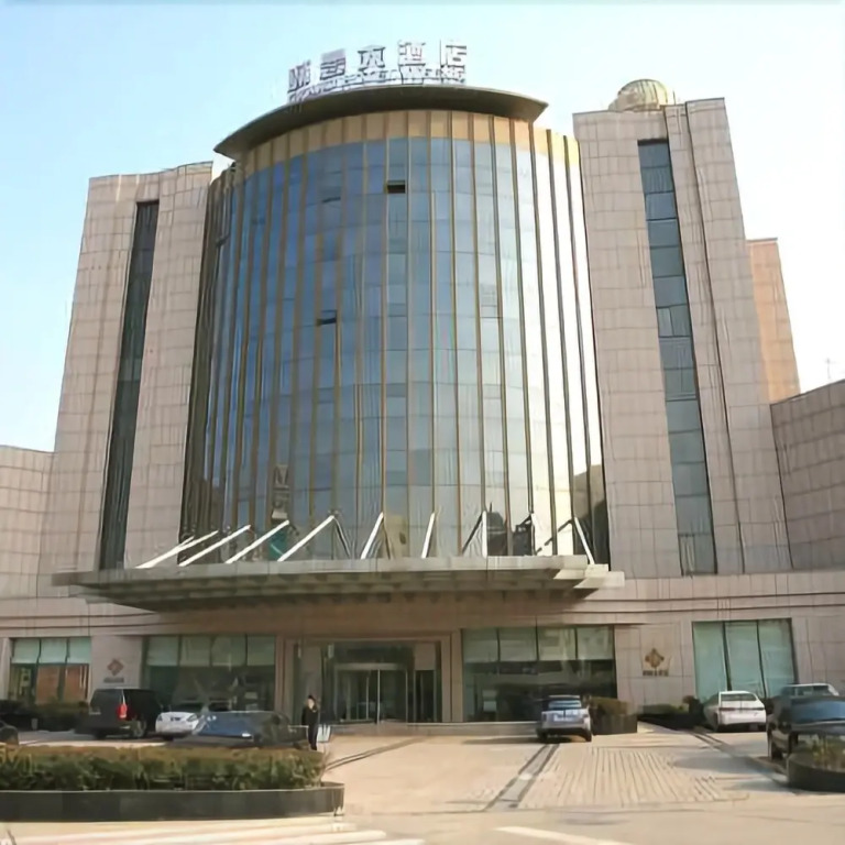 Yifeng Hotel