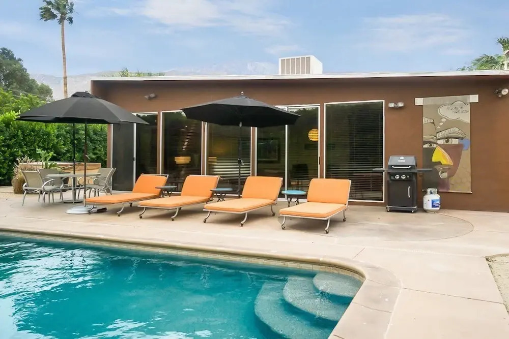Butterfly Alexander home in Palm Springs Pool and Hot Tub by RedAwning