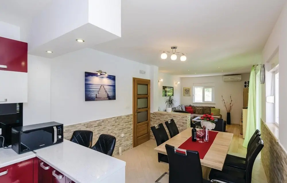 2 Bedroom Lovely Home In Ston
