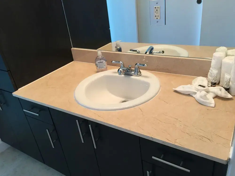 LYX Suites by the Miami River