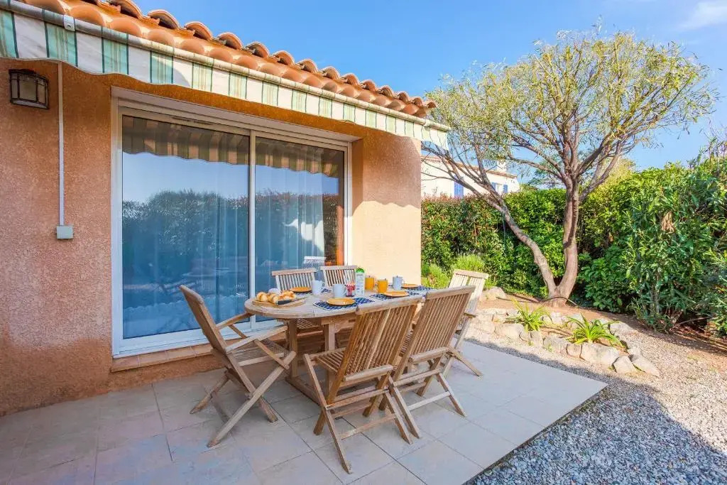 VILLA CLEMENTINIERS VI4266 By Riviera Holiday Home