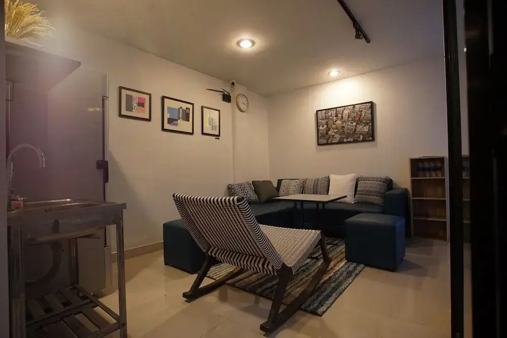 VR Meet Hostel