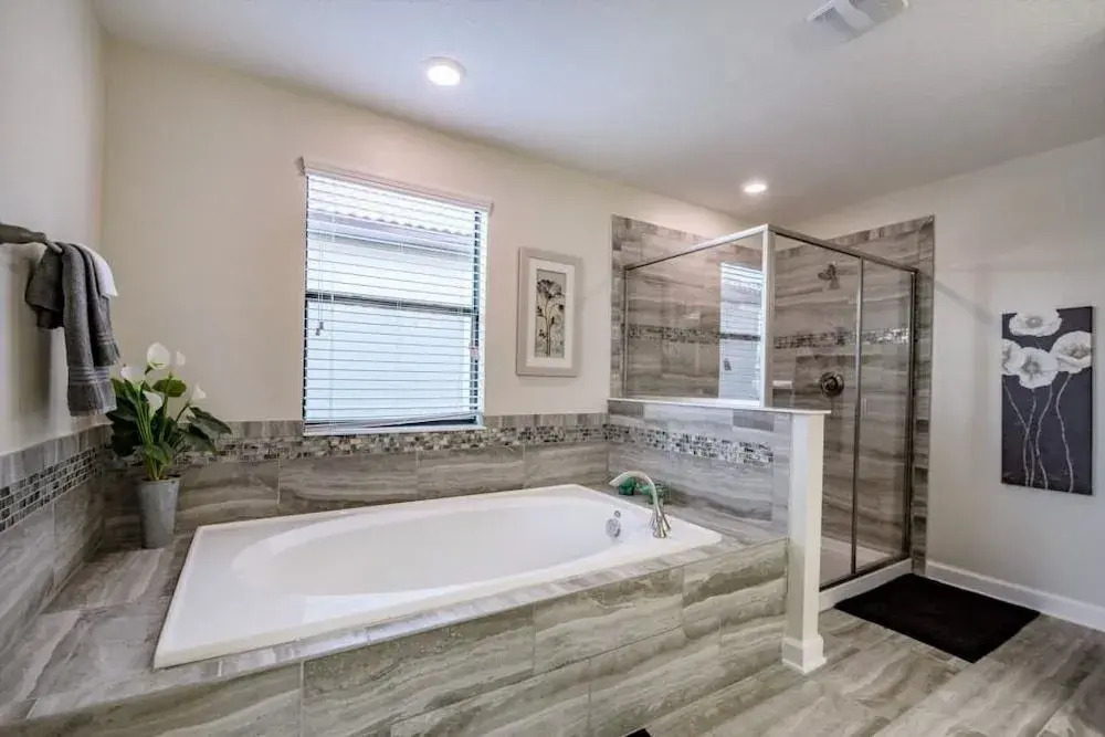 6 Bedroom 5 Bathroom Vacation Home