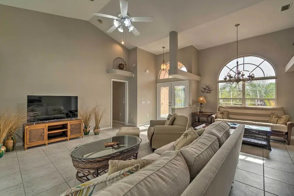 Punta Gorda Hub w/ Pool, 2 Miles to Peace River!