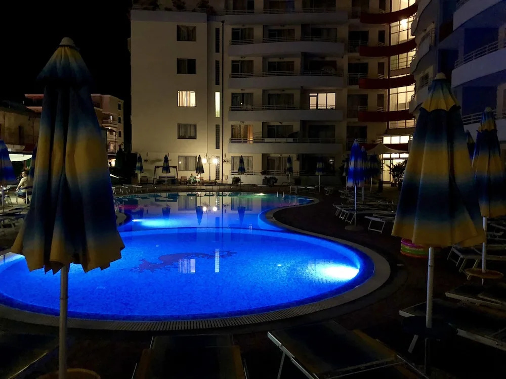 Central Plaza Apartment