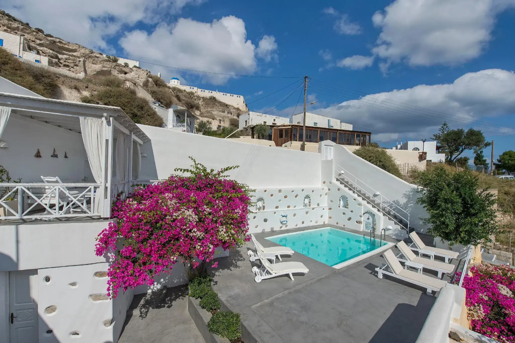 White Cave Private Villa