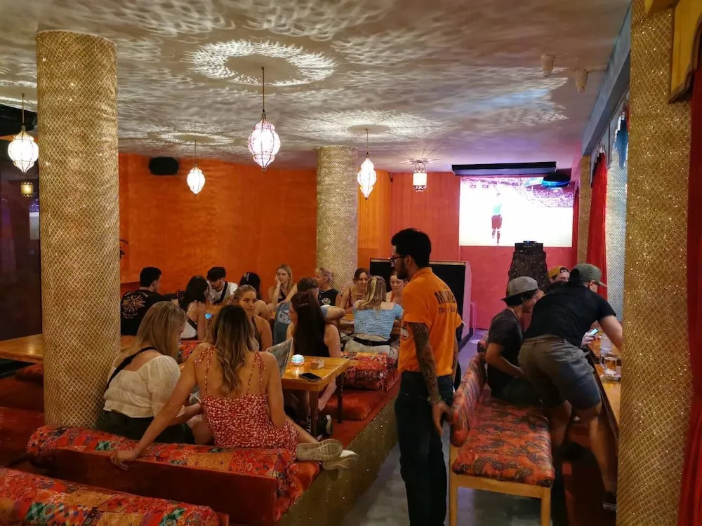 Khao San Social Capsule Hostel