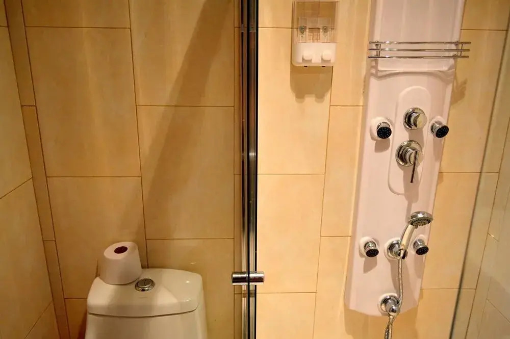 Nest Hotel B & B