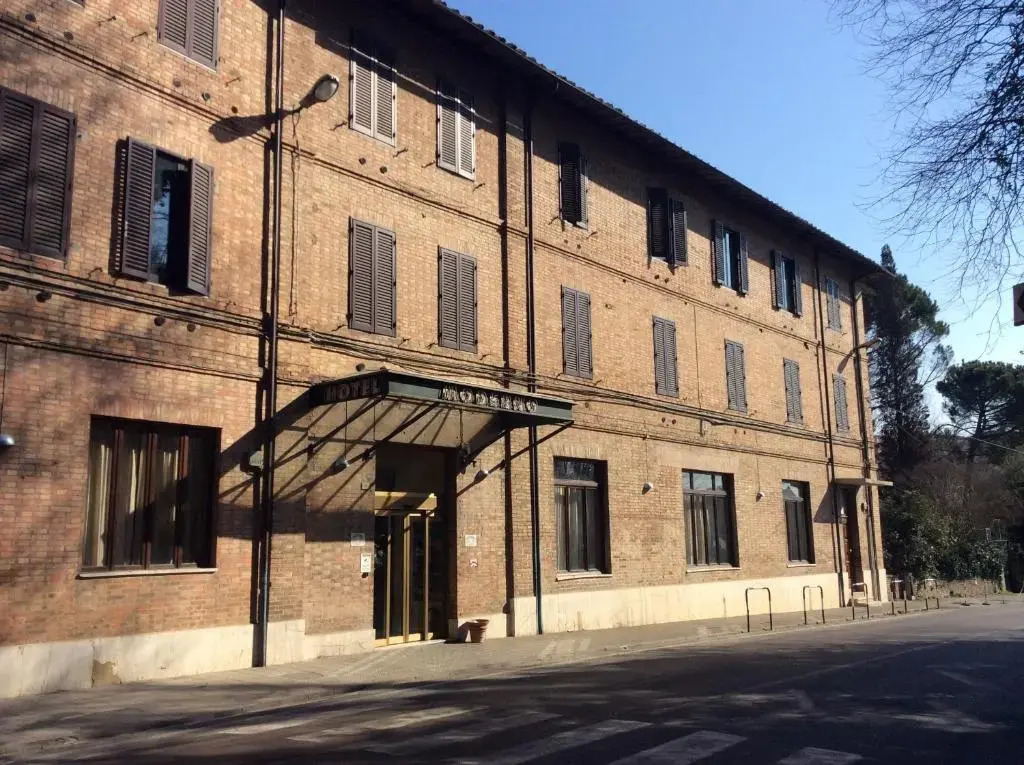 Hotel Moderno