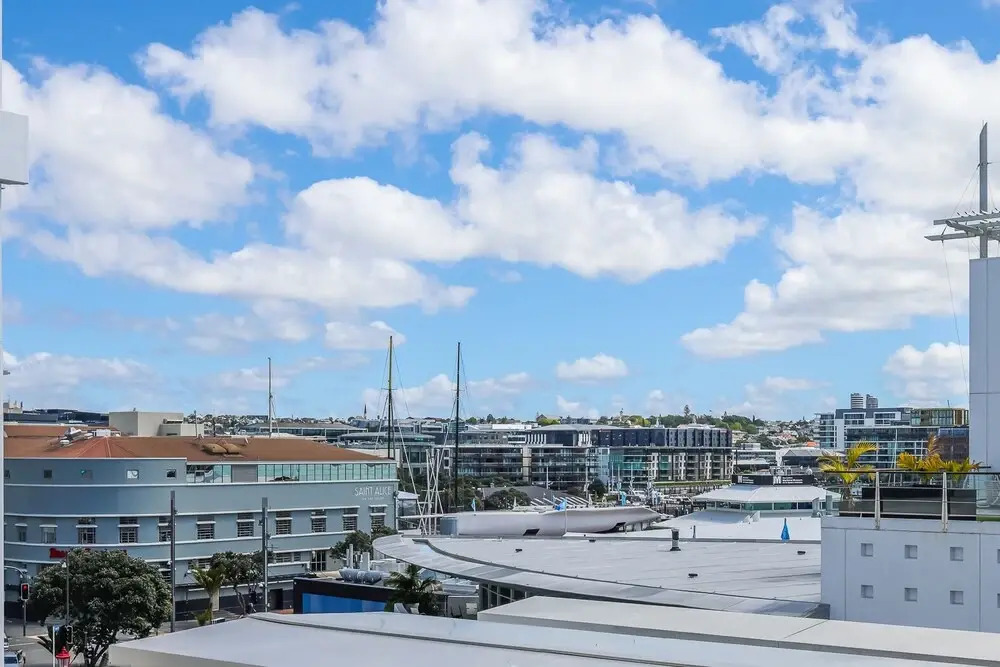 QV Stylish Water View Studio in CBD 1047
