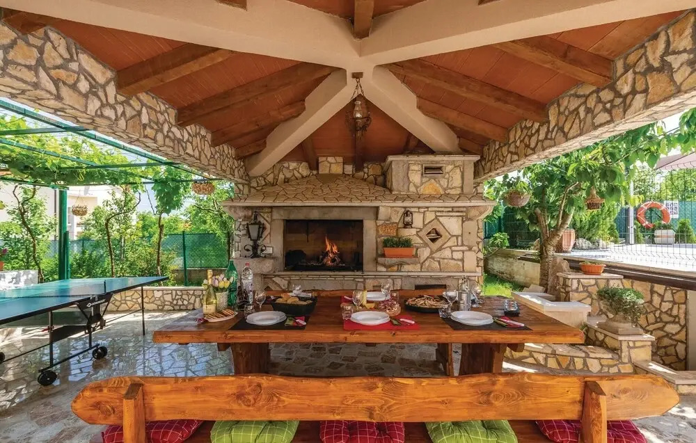 Gorgeous Home In Nedescina