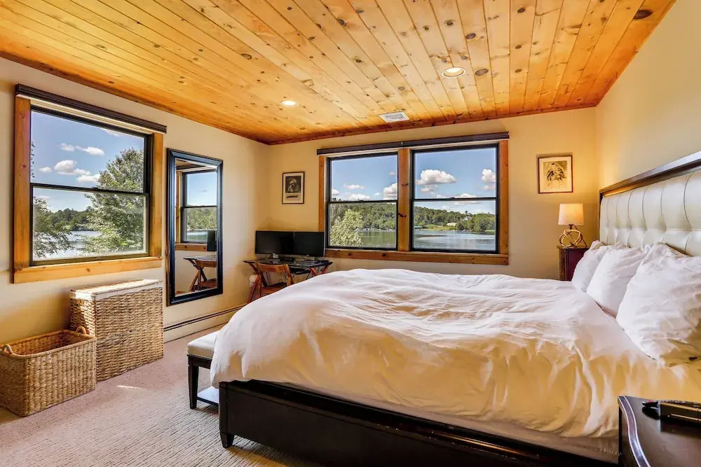 Waterfront Home on White Lake: Near Bethel Woods!