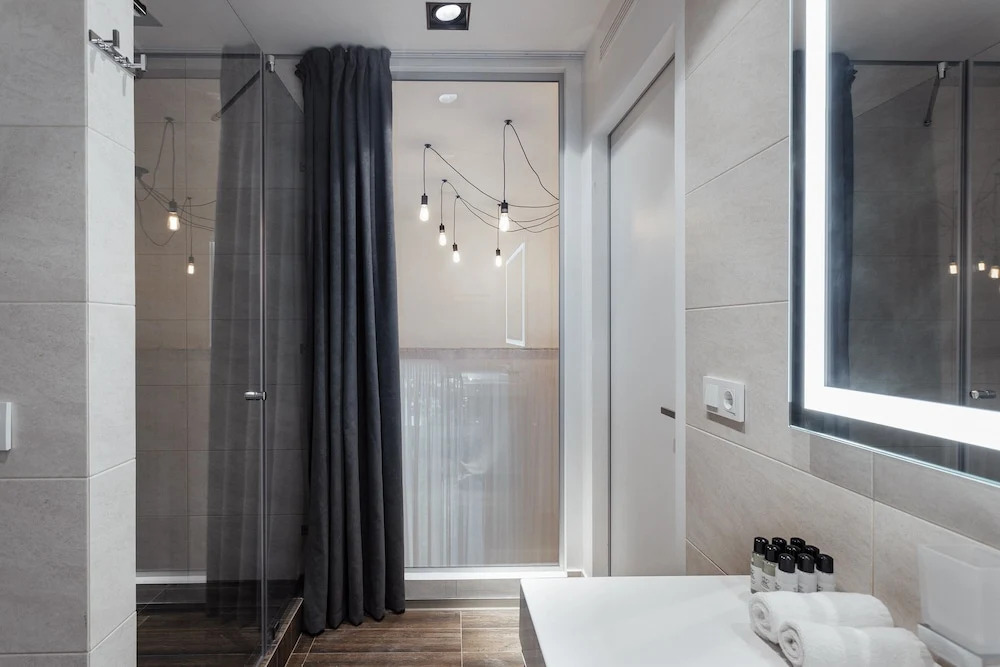 Апартаменты Royal, Приморский бул., 1