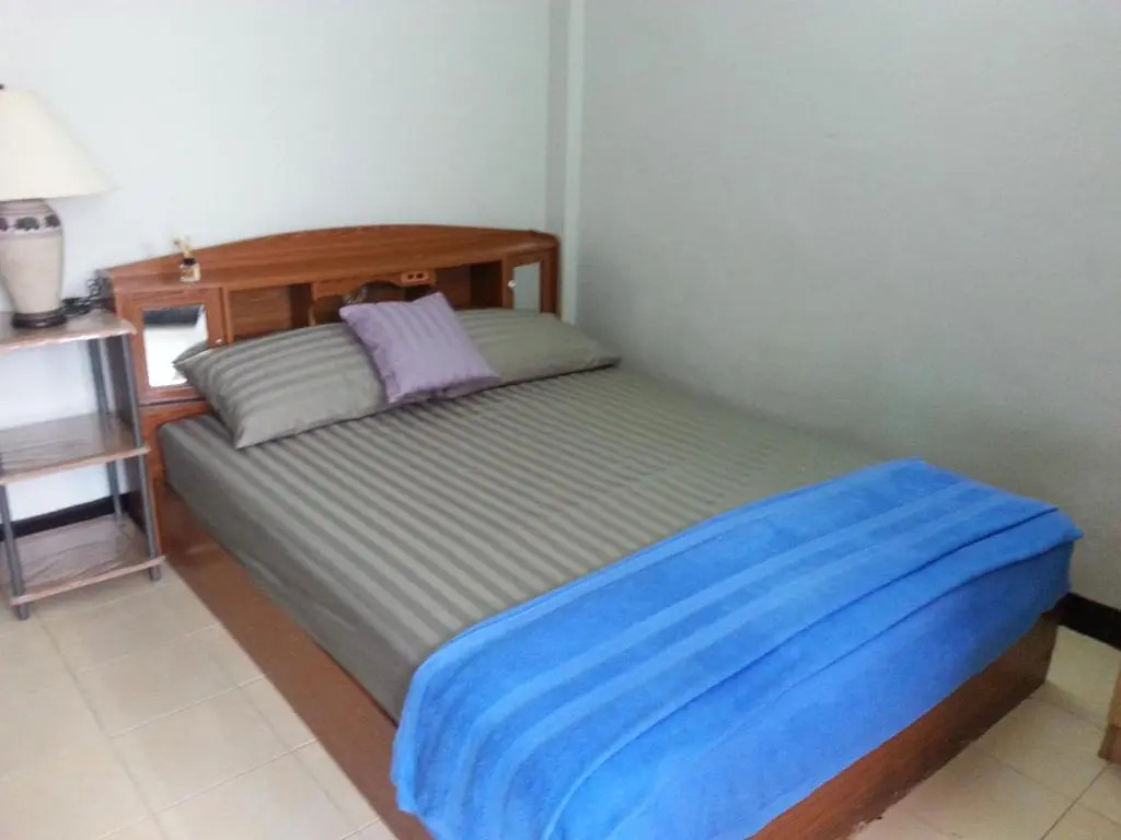 Roong-Arun Apartment