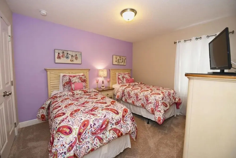 5336 Oakbourne Avenue,