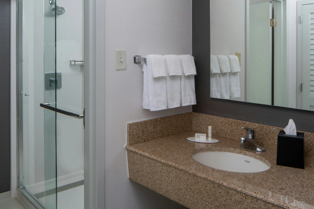 Courtyard by Marriott Memphis East/Park Avenue