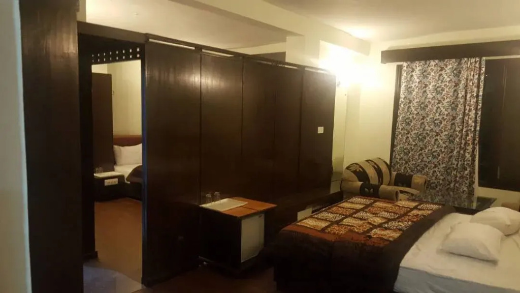 OYO 10109 Hotel River Regency