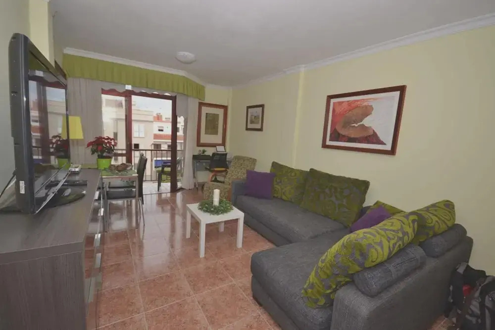 Apartment with 2 Bedrooms in Telde, with Balcony And Wifi - 100 M From the Beach