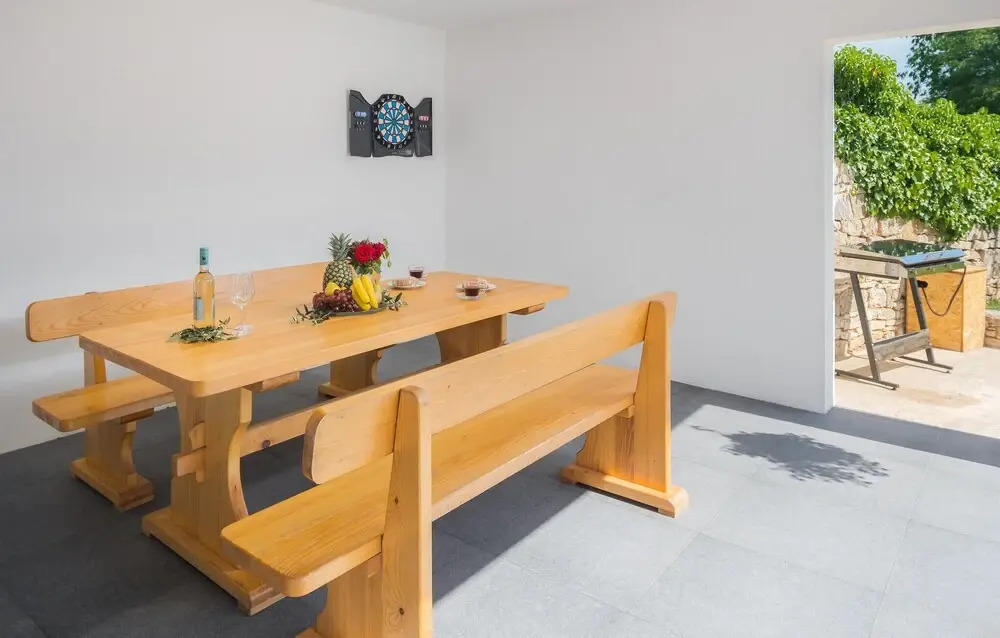 2 Bedroom Awesome Home In Rovinjsko Selo
