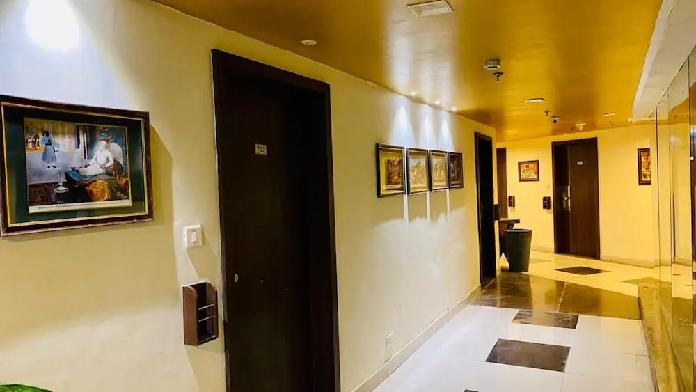 Black Panther Hotel