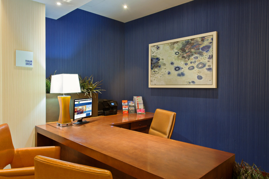 Holiday Inn Express Hotel & Suites Fishermans Wharf by IHG