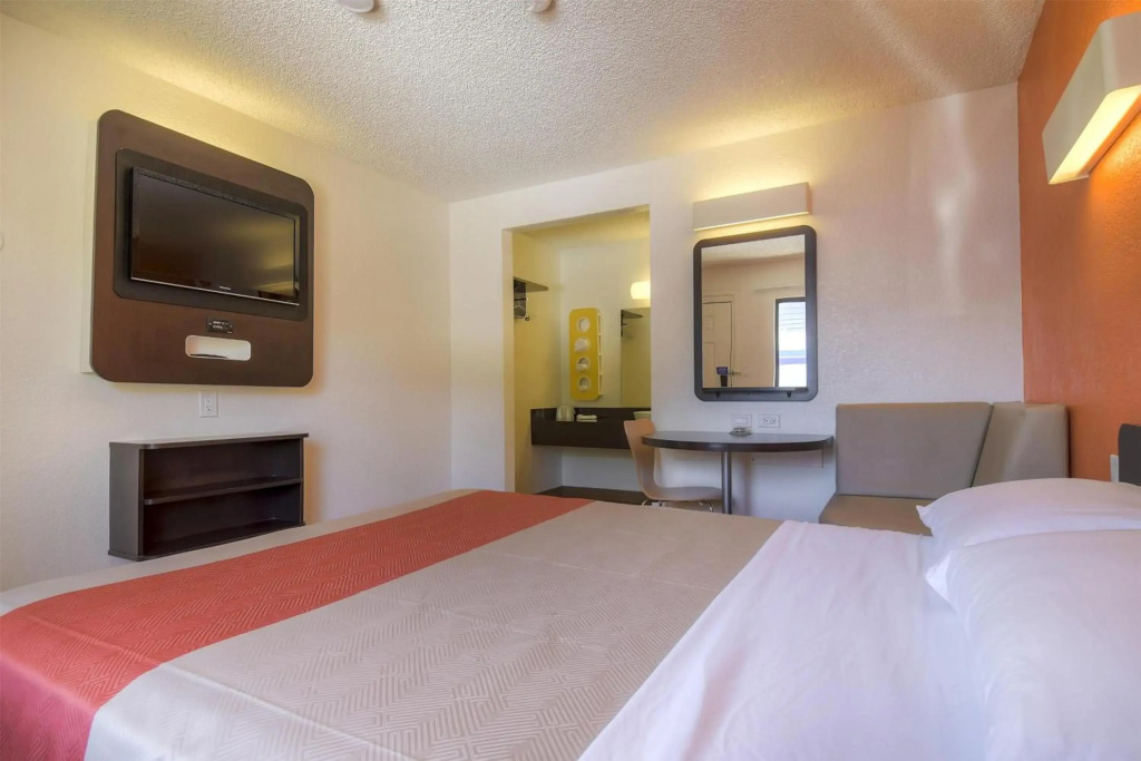 Motel 6 Las Vegas, NV - I-15 Stadium